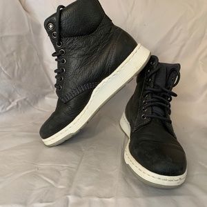 EUC Dr. Martens Rigal black leather boots, sz. 5 women's